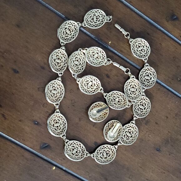 VINTAGE SET!! - Picture 6 of 6